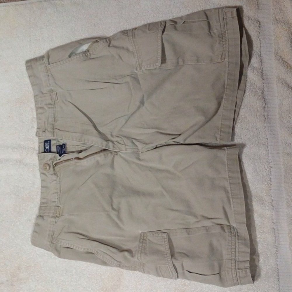 Cherokee khaki cargo shorts. Size 32